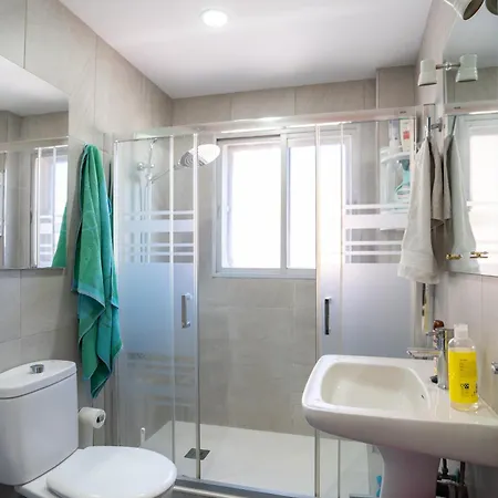 Campsite Habitacion Doble Con Bano Compartido En Benalmadena